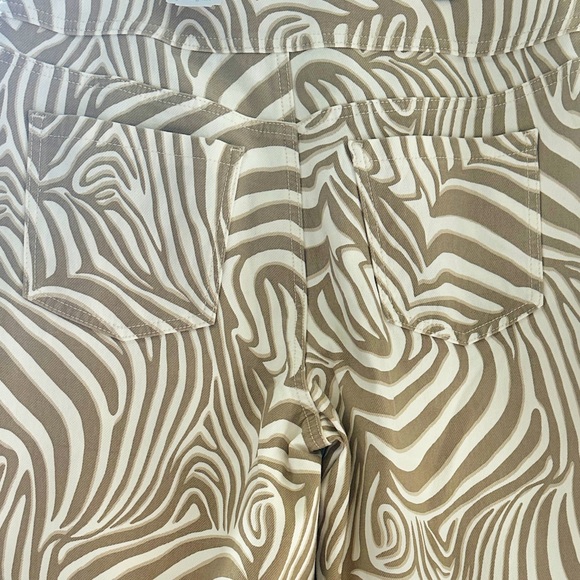 J. McLaughlin Leora Wide Leg Jeans in Tan/Cream Seabray NWT - Picture 4 of 8